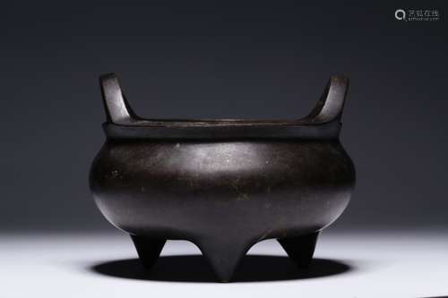 Qing 
Chinese Tripod Censer w Handle,Mark