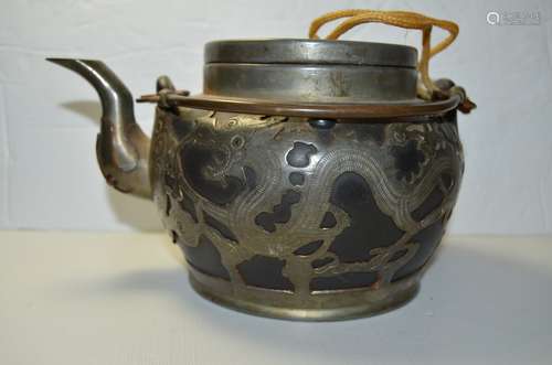 CHINESE 19TH C ANTIQUE TEAPOT,MARK