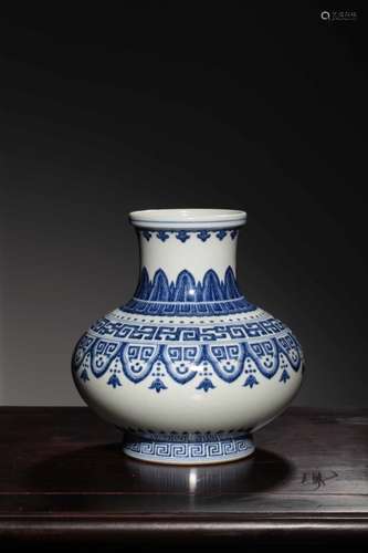 Chinese Blue and White Porcelain Vase,Mark