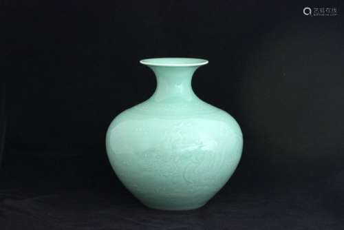 Chinese Celadon Porcelain Vase, 