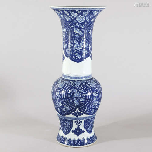 十九世紀 青花花卉紋鳳尾大瓶