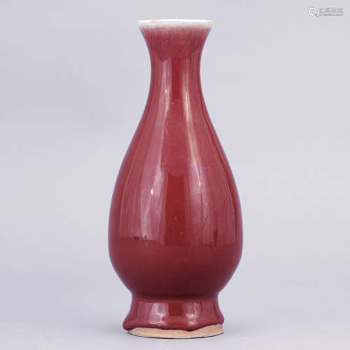 清中期 紅釉觀音瓶