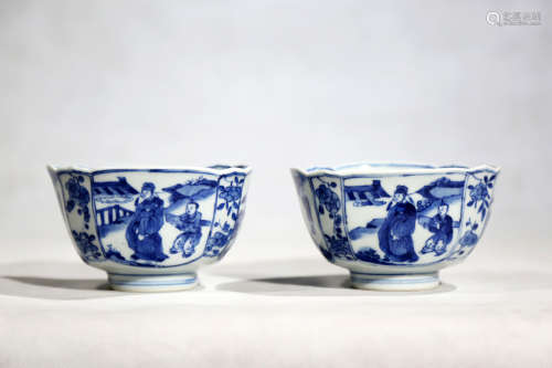Chinese Pair Of Qing Dynasty Kangxi Period Blue And White Bowls