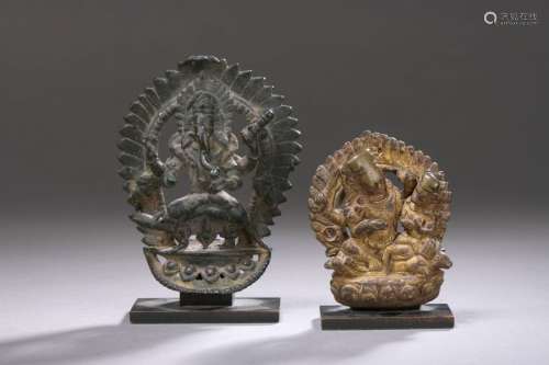 NEPAL 17th century Two bronze statuettes, one with…