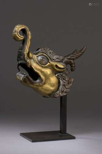 TIBET 18th century Makara's head in bronze and cop…