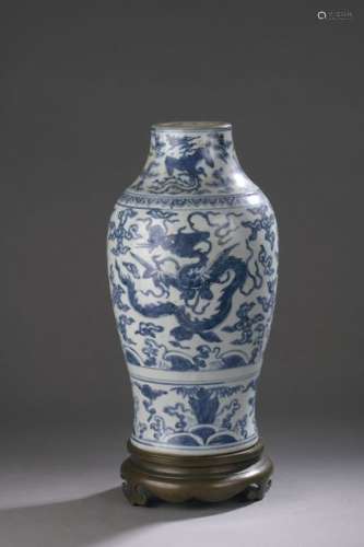 CHINA JIAJING Era (1522 1566) Blue enamelled porce…