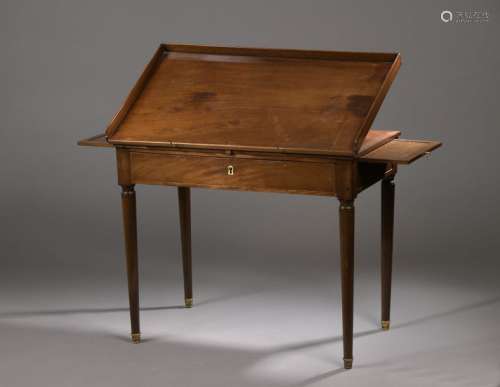 READING TABLE forming a desk in mahogany and mahog…