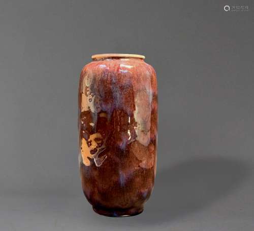 A Flambé-Glazed Lantern Vase, 19th Century
19世纪 窑变釉灯笼瓶