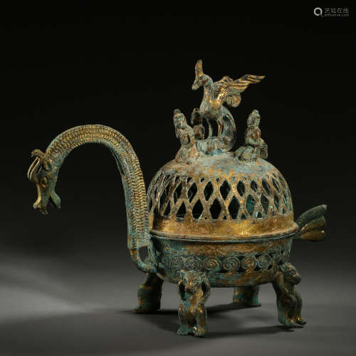 ANCIENT CHINESE BRONZE GILT INCENSE BURNER WITH DRAGON FIGURE HANDLE 中國古代銅鎏金熏香爐