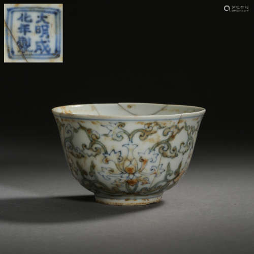 CHINESE ANCIENT BLUE AND WHITE DOUCAI PORCELAIN CUP 中國古代青花鬥彩杯