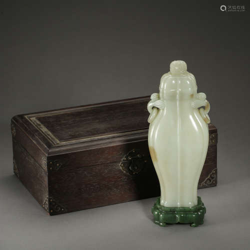 ANCIENT CHINESE HETIAN JADE VASE 中國古代和田玉瓶