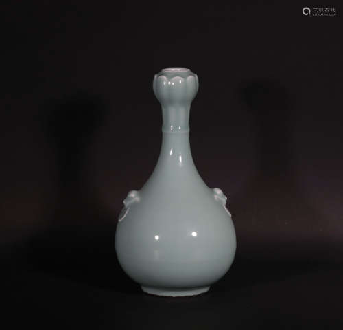A Celadon Garlic Mouth Vase Yongzheng Period