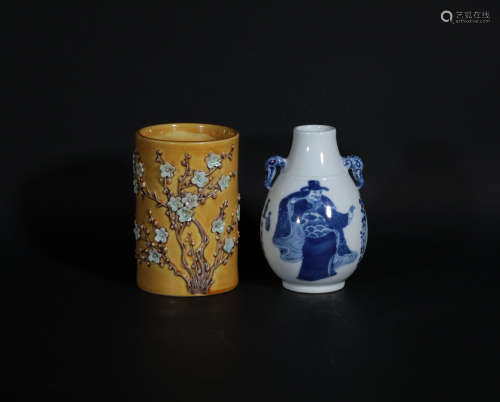 Two Porcelain Objects Qing Dynasty