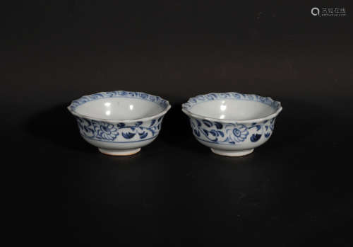 Pair Blue and White Floral Bowls Ming Dynasty