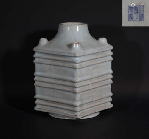 A Guan Type Vase Yongzheng Period