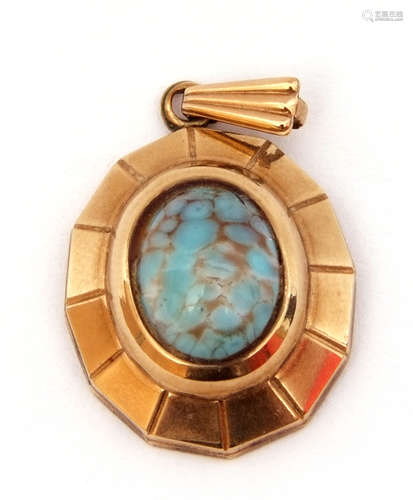 Mixed Lot: 9ct gold and hardstone pendant together with two 9ct stamped chains (broken), gross