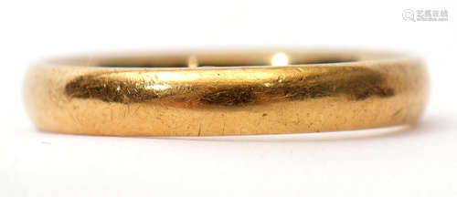 18ct gold wedding ring, plain polished design, London 1989, size P/Q, 5.7gms