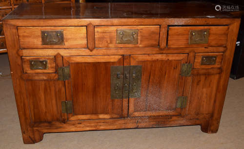 Modern Chinese hardwood sideboard, central double door cupboard, flanked either side by two small