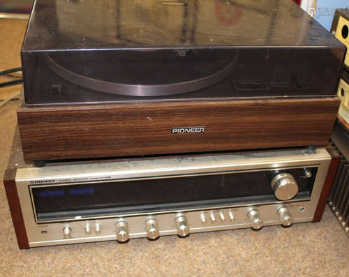 Pioneer hi-fi system comprising, CT-F2121 tape deck, PL-120 II turntable, SX-535 stereo receiver (3)