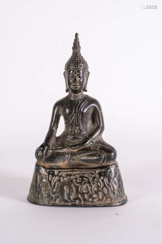 Arte Sud-Est Asiatico A bronze figure of seated Buddha Burma, late 19th-20th century .