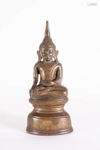 Arte Sud-Est Asiatico A bronze figure of seated BuddhaLaos, 18th-19th century .