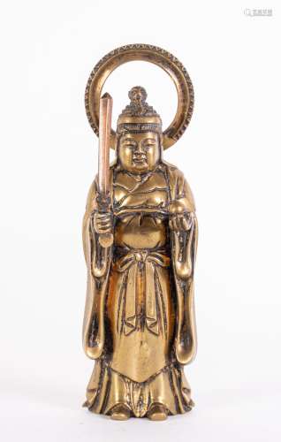 Arte Cinese A bronze figure depicting a standing monk with a swordJapan, 19th century .