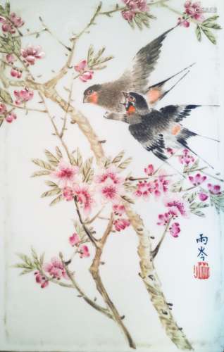 Arte Cinese A small porcelain plaque enamelled with birds on blossoming branches and inscriptionChi