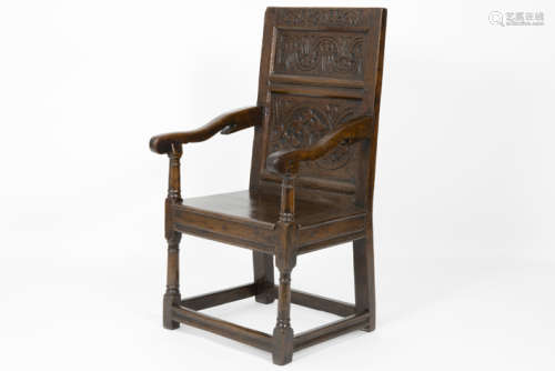Seventeenth century English (castle) chair in beau…