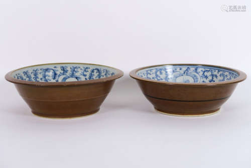 Pair of Chinese bowls in porcelain with cafe au la…