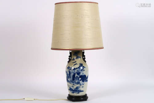 Lamp with an antique Chinese porcelain vase as bas…