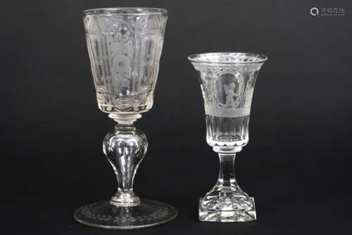 Lot of two antique glasses on base in colourless c…