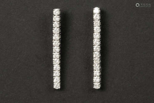 Pair of earrings in white gold (18 carat) with mor…