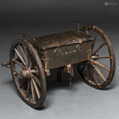 Antigua maqueta de carro de caja de caudales con ruedas realizado en madera, hierro y piel, Siglo