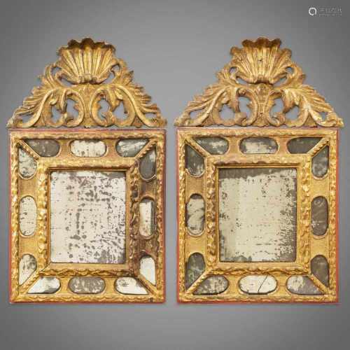 Pareja de espejos en madera tallada y dorada época Carlos IV. Trabajo Español, Siglo XVIII
