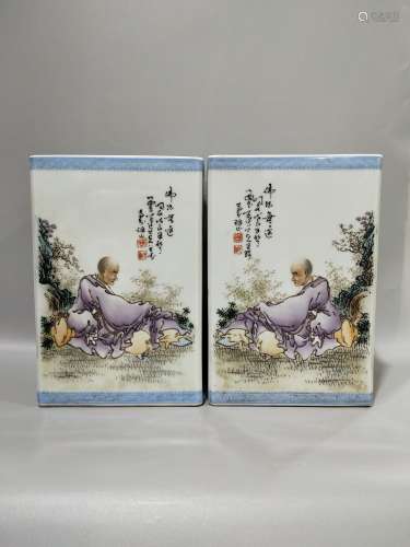A PAIR OF FAMILLE ROSE ARHATS SQUARE BRUSH POT THE REPUBLIC OF CHINA ERA