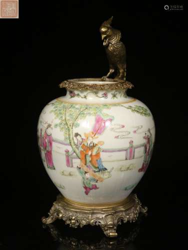 FAMILLE ROSE 'COURT OFFICIALS' LOBED VASE WITH BRONZE ENCLOSURE AND PARROT