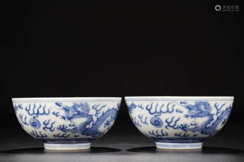 A PAIR OF BLUE AND WHIE ‘DRAGON’ BOWL QING DYNASTY GUANGXU PERIOD