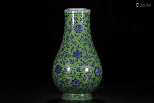 A GREEN GLAZED BLUE FLORALS VASE QING DYNASTY YONGZHENG PERIOD
