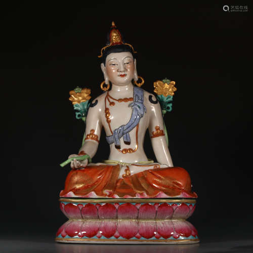 OLD COLLECTION A COLOURFUL GILT BUDDHA SITTING ON A LOTUS SEATER CARVING PORCELAIN