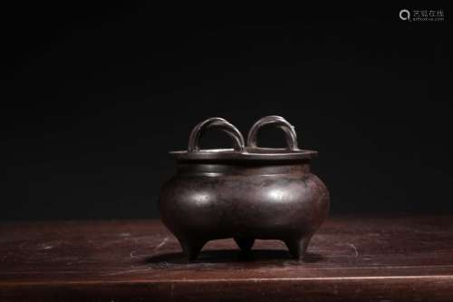 A BRONZE ROPE-SHAPE HANDLED CENSER ‘DAMING XUANDE NIAN ZHI MARKED’