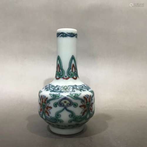 AN DOUCAI RUYI LOTUS TINY VASE IMITATE QING DYNASTY YONGZHENG PERIOD STYLE