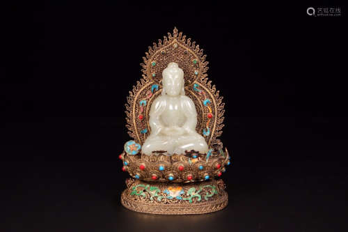 A SLIVER GILT PRECIOUS STONES DECORATED HETIAN JADE BUDDHA ORNAMENT