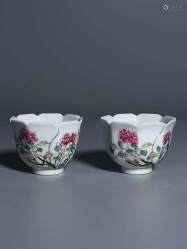 A PAIR OF FAMILLE ROSE FLORALS CUP QING DYNASTY QIANLONG