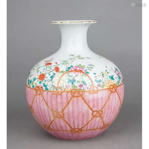 A FAMILLE ROSE FLORALS POMEGRANATE-SHAPE VASE