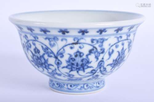 A CHINESE BLUE AND WHITE TEABOWL 20th Century, painted