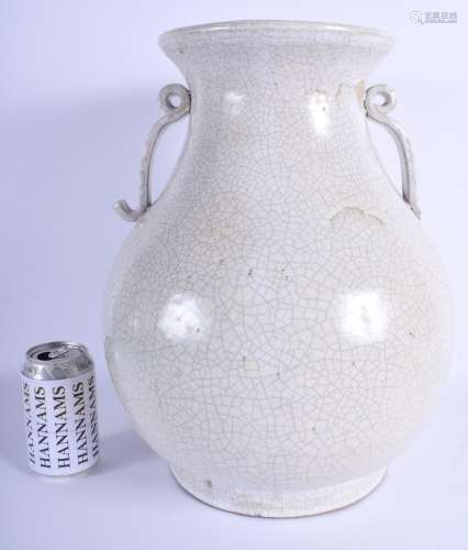A LARGE 1920S CHINESE GE TYPE POTTERY VASE. 39 cm x 23