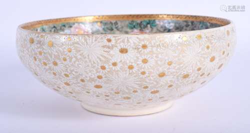 A LATE 19TH CENTURY JAPANESE MEIJI PERIOD SATSUMA BOWL