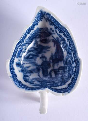 18th c. Caughley leaf shaped butterboat printed in blue