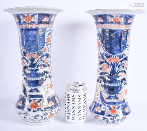 A LARGE PAIR OF 18TH CENTURY JAPANESE EDO PERIOD IMARI