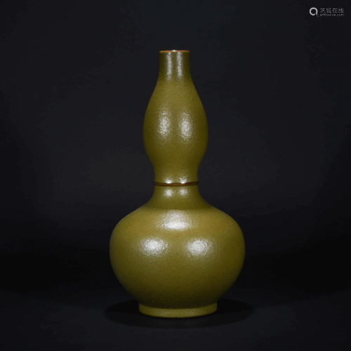 A CHINESE TEA INK COLOR GOURD-SHAPED …
